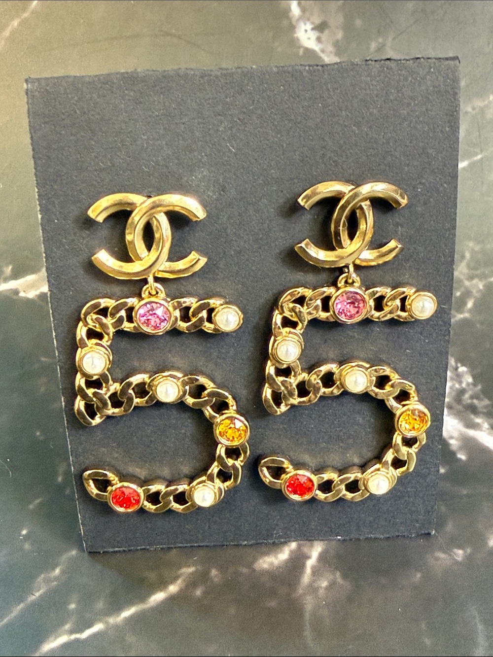 CHANEL LARGE 5 STUD EARRINGS IN GILT METAL